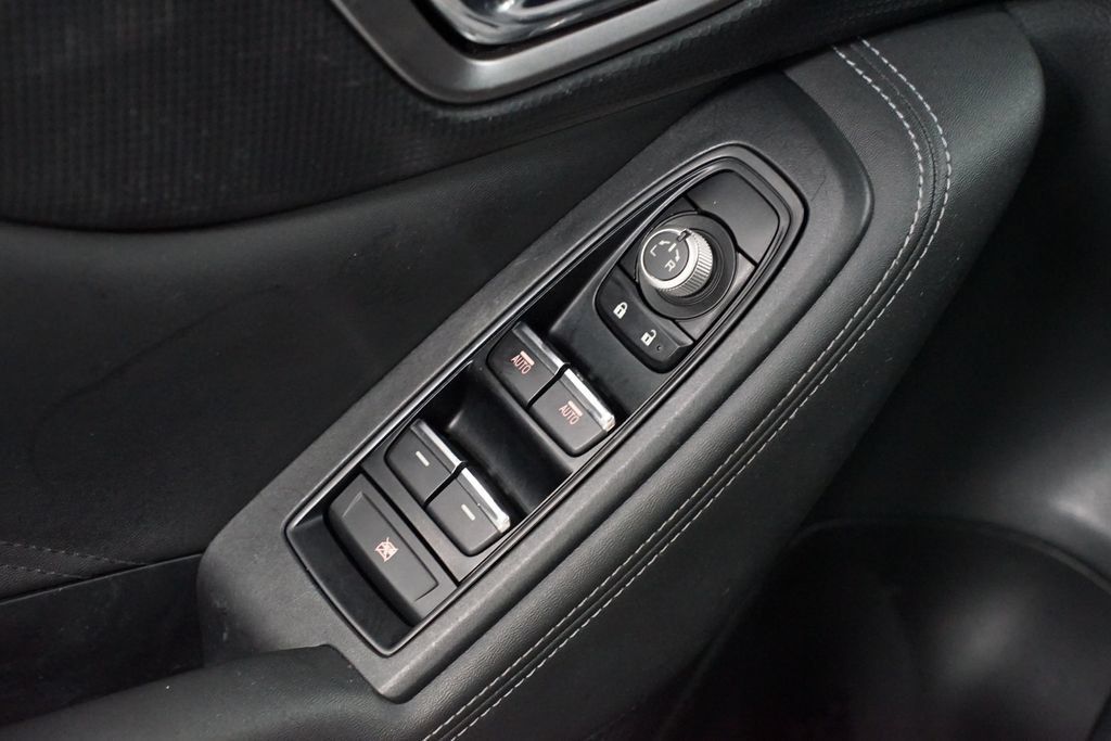 Used 2023 Subaru Forester Touring AWD/4WD image 32