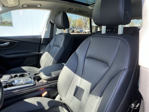 Used 2023 Audi Q8 Premium Plus w/ Premium Plus Package image 16