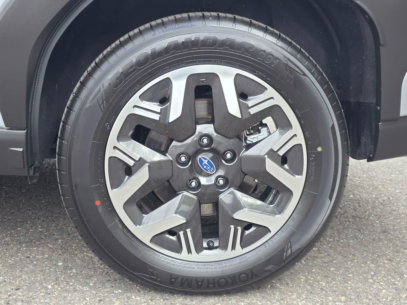 Certified 2025 Subaru Forester Premium AWD/4WD image 8