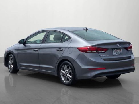 Used 2018 Hyundai Elantra Value Edition FWD image 4