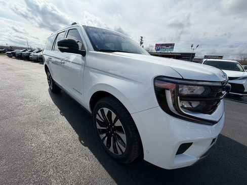 Used 2025 Ford Expedition Max Platinum w/ Driver's Package image 1