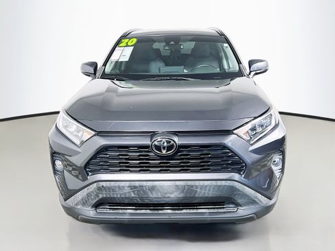 Used 2020 Toyota RAV4 XLE FWD image 11