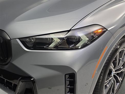 New 2026 BMW X5 xDrive50e w/ M Sport Package image 31