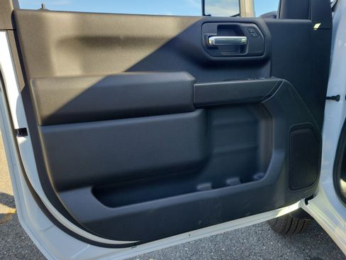 New 2025 GMC Sierra 3500 Pro w/ Convenience Package image 17