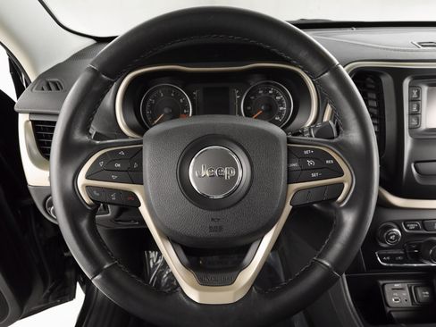 Used 2015 Jeep Cherokee Latitude image 32