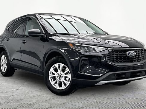 Certified 2024 Ford Escape Active AWD/4WD image 12
