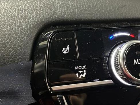 Used 2023 Honda Pilot Sport image 37