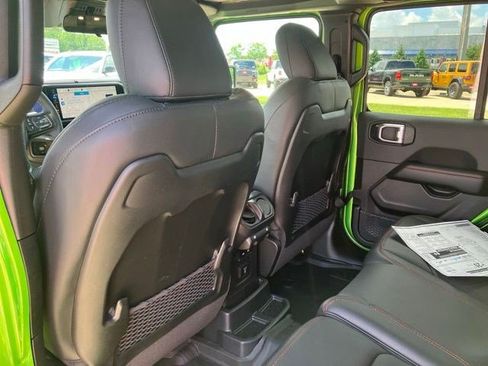 New 2026 Jeep Wrangler Unlimited Rubicon AWD/4WD image 25