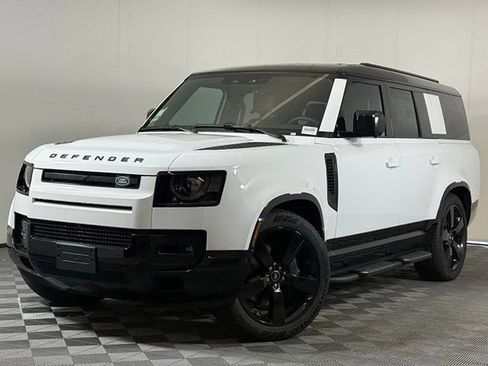New 2025 Land Rover Defender 130 X-Dynamic SE image 1