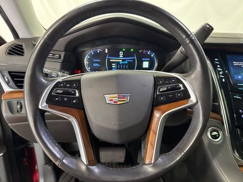 Used 2018 Cadillac Escalade Luxury image 21