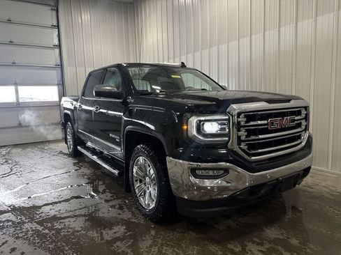 Used 2018 GMC Sierra 1500 SLT image 2