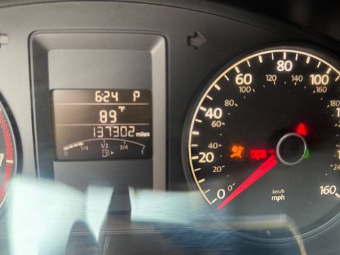 Used 2011 Volkswagen Jetta SE FWD image 13