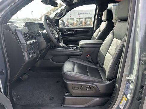 Certified 2025 Chevrolet Tahoe Z71 image 2