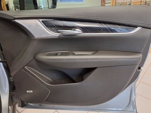 Certified 2023 Cadillac XT6 Premium Luxury w/ Technology Package image 12