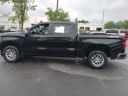 Used 2023 Chevrolet Silverado 1500 LT AWD/4WD image 7