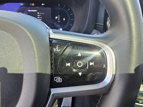 Certified 2022 Volvo XC60 B6 R-Design w/ Climate Package image 21