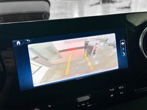 Used 2025 Mercedes-Benz Sprinter 2500 image 14