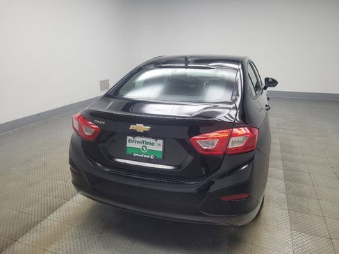 Used 2017 Chevrolet Cruze LS image 7