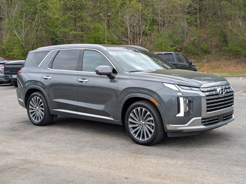 Used 2024 Hyundai Palisade Calligraphy image 11