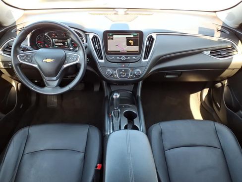 Used 2016 Chevrolet Malibu LT w/ Leather Package FWD image 10