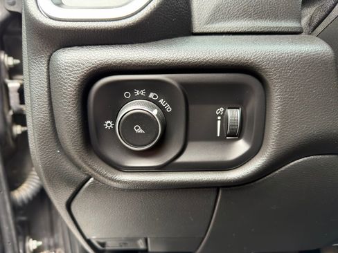 Used 2022 RAM 2500 Big Horn AWD/4WD image 15