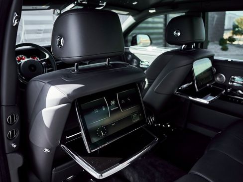 Used 2024 Rolls-Royce Phantom Sedan image 50