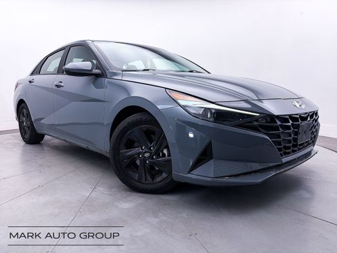 Used 2022 Hyundai Elantra SEL w/ Cargo Package FWD image 1
