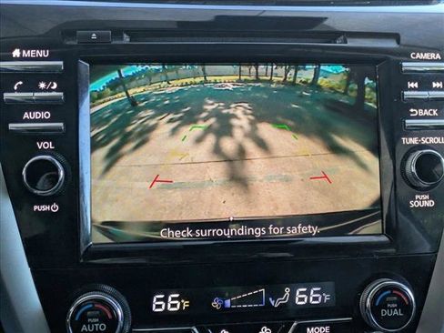 Used 2023 Nissan Murano SV image 14