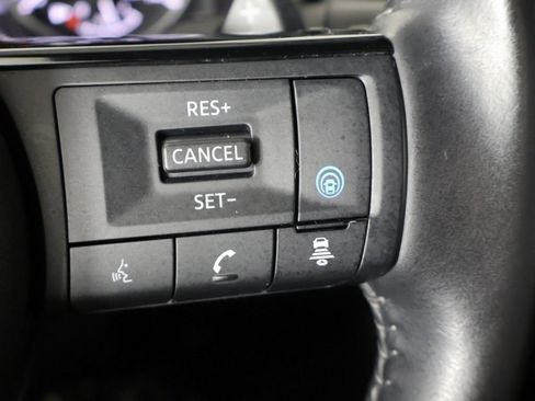 Used 2023 Nissan Rogue SL FWD image 41
