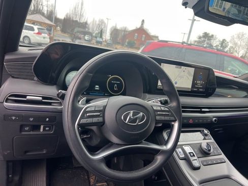 Used 2023 Hyundai Palisade Calligraphy image 16
