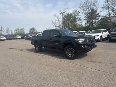 Used 2021 Toyota Tacoma TRD Sport w/ Technology Package image 20