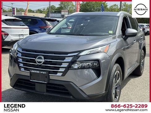 Used 2026 Nissan Rogue SV w/ SV Premium Package AWD/4WD image 4
