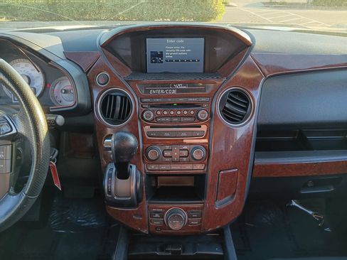 Used 2015 Honda Pilot Touring image 20