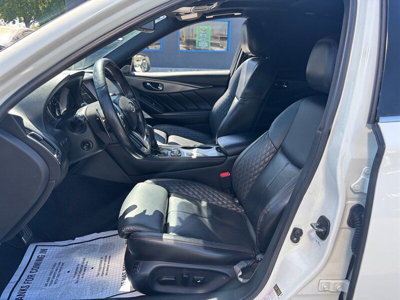 Used 2018 INFINITI Q50 Red Sport 400 w/ Sensory Package (Sport) RWD image 7