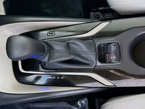 Used 2020 Toyota Corolla LE image 20