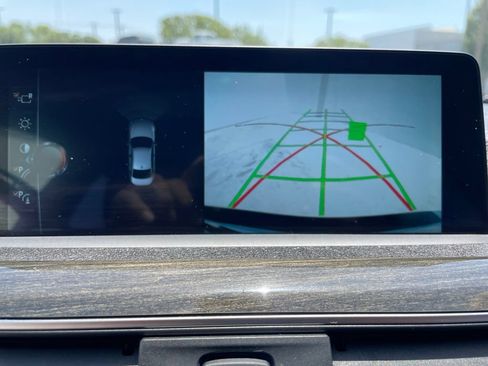 Used 2017 BMW 330i Sedan RWD image 11