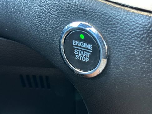 Certified 2018 Ford Edge SEL w/ Equipment Group 201A AWD/4WD image 22