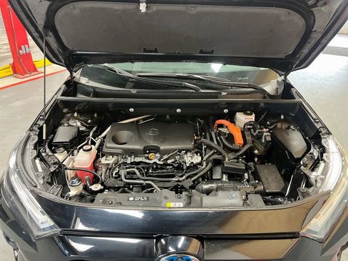 Used 2023 Toyota RAV4 AWD Hybrid image 29