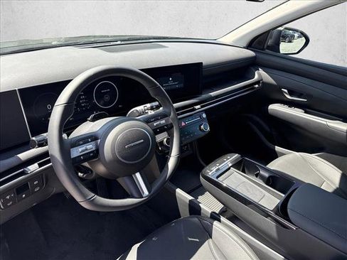 Certified 2025 Hyundai Tucson SEL image 3