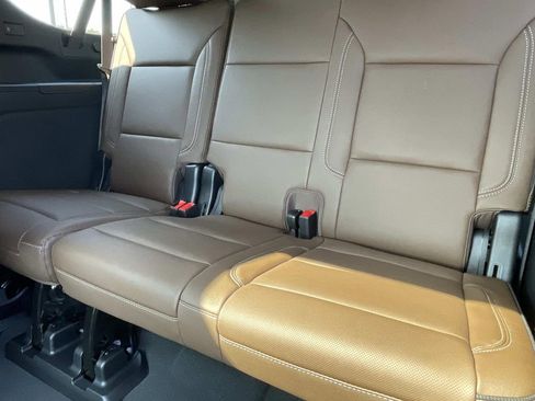 New 2026 Chevrolet Suburban High Country image 13