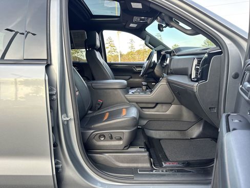 Used 2024 GMC Sierra 1500 AT4 w/ Technology Package image 33