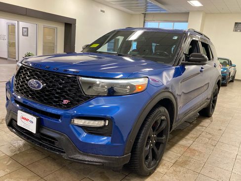 Used 2020 Ford Explorer ST w/ ST High-Performance Pack image 4