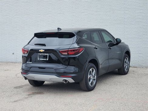 New 2026 Chevrolet Blazer LT image 4