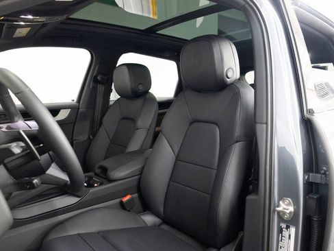 New 2026 Porsche Cayenne AWD/4WD image 4