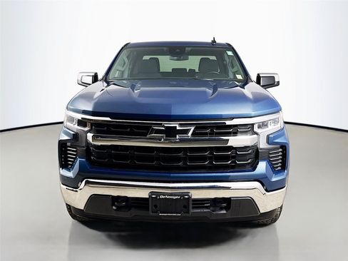 Used 2024 Chevrolet Silverado 1500 LT AWD/4WD image 4