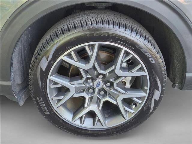 Used 2025 Ford Explorer Platinum w/ Ultimate Package AWD/4WD image 25
