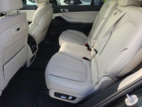 Used 2022 BMW X7 xDrive40i AWD/4WD image 13