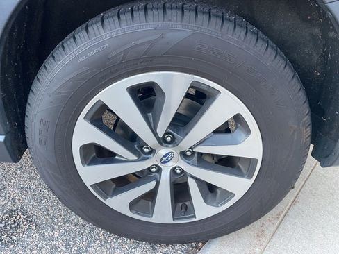 Used 2022 Subaru Outback Premium w/ Popular Package #1 image 16