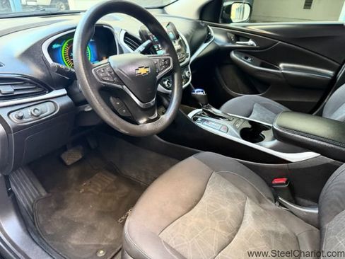 Used 2018 Chevrolet Volt LT image 12