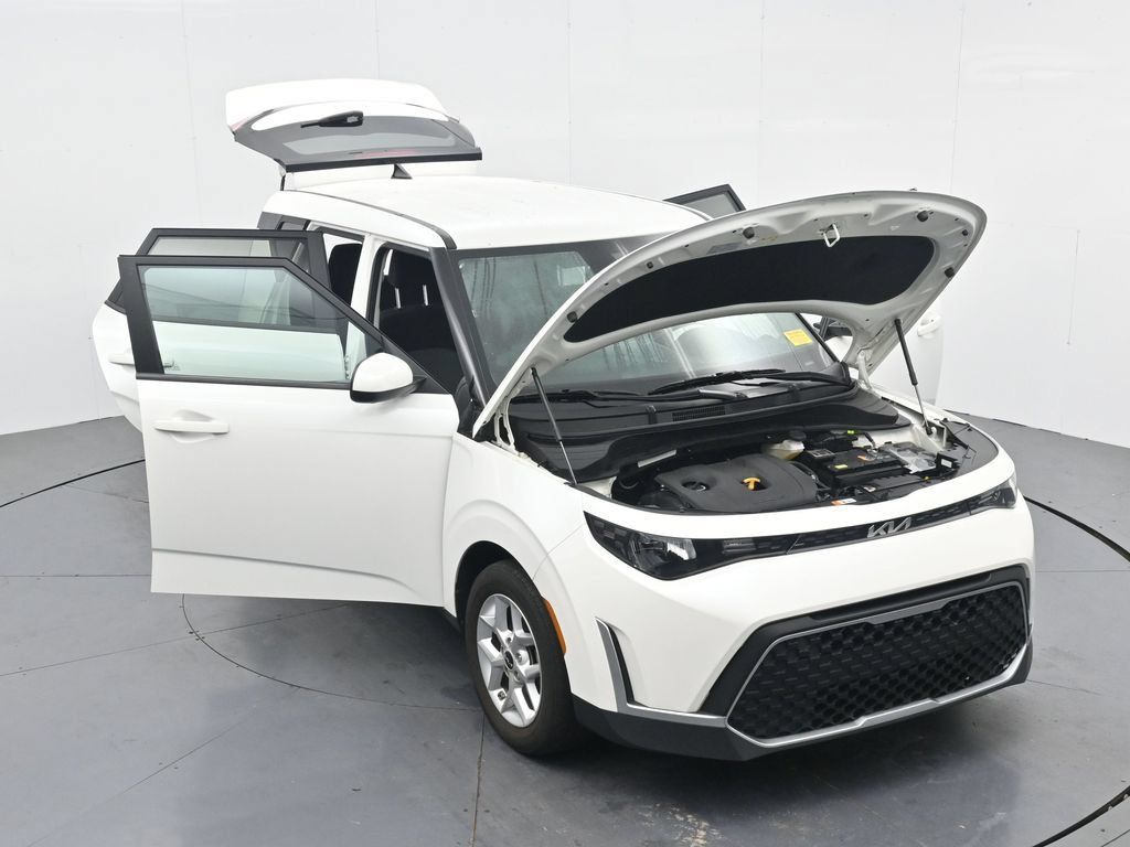 Used 2023 Kia Soul LX w/ Option Group 015 FWD image 38